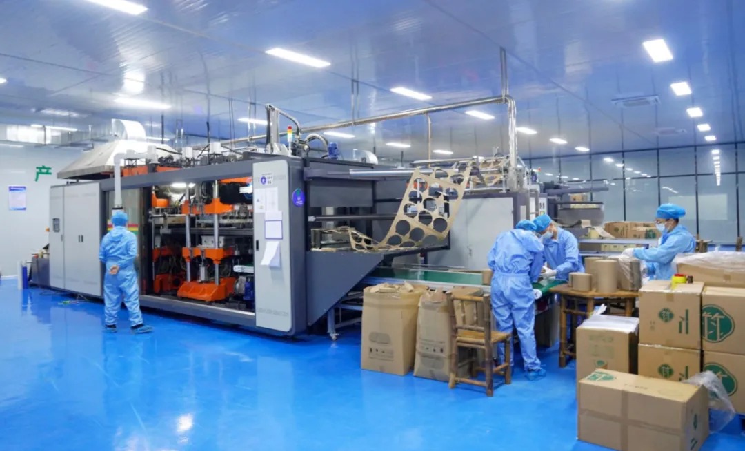 聚焦“两大百亿”产业！中央及省市级媒体走进英德，探寻生物基材料技术研发新篇章